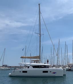 Lagoon 42 in Lavrion Main Port thumbnail 6