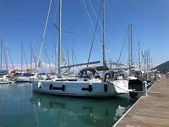 Dufour 470 in Lefkada / Ligia / Lygia Marina - Photo 1