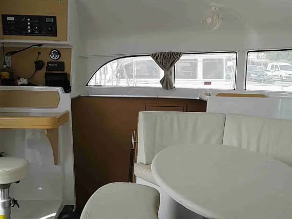 Lagoon 380 S2 in Rhodes New Marina - Photo 2