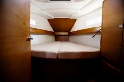 Sun Odyssey 449 in Athens / Alimos Marina thumbnail 9