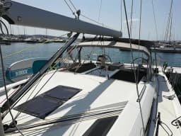 Oceanis 51.1 in Sukošan / D-Marin Dalmacija Marina thumbnail 5