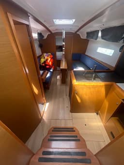 Sun Odyssey 349 in Sukošan / D-Marin Dalmacija Marina thumbnail 13