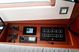 Oceanis 46.1 in Athens / Alimos Marina thumbnail 13