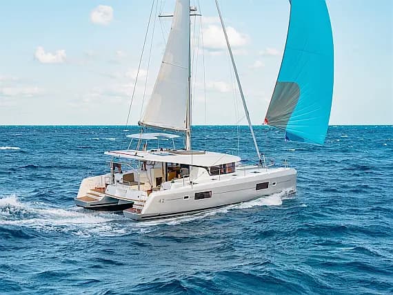 Lagoon 42 in Ibiza / Sant Antoni de Portmany Port - Photo 1
