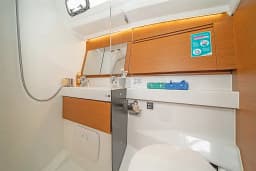Sun Odyssey 410 in Skiathos thumbnail 3
