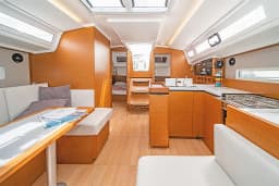 Sun Odyssey 410 in Skiathos thumbnail 8