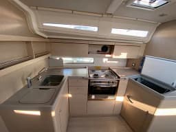 Oceanis 40.1 in Athens / Alimos Marina thumbnail 10