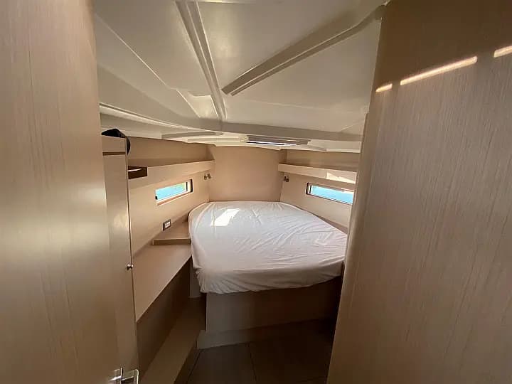 Oceanis 40.1 in Athens / Alimos Marina - Photo 4