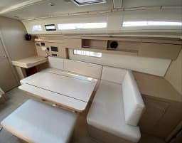 Oceanis 40.1 in Athens / Alimos Marina thumbnail 7