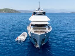 Motoryacht in Göcek Mucev Marina thumbnail 1