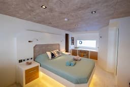 Motoryacht in Göcek Mucev Marina thumbnail 4
