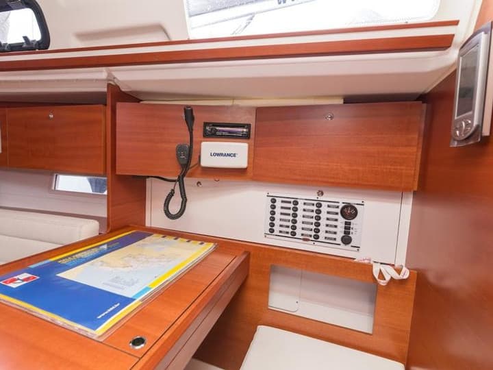 Dufour 335 Grand Large in Primošten / Marina Kremik - Photo 4