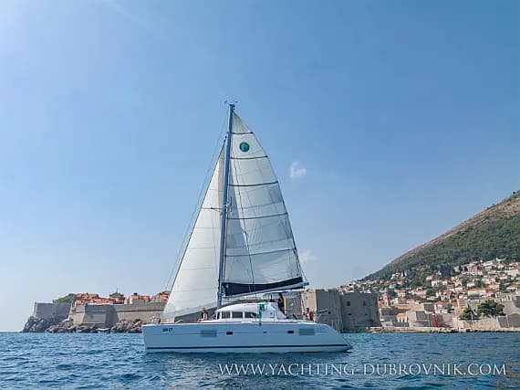 Lagoon 380 in Dubrovnik / ACI Marina Dubrovnik - Photo 1