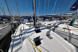 Oceanis 41.1 in Sukošan / D-Marin Dalmacija Marina thumbnail 16