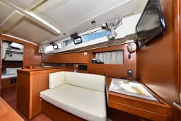 Oceanis 41.1 in Sukošan / D-Marin Dalmacija Marina thumbnail 44