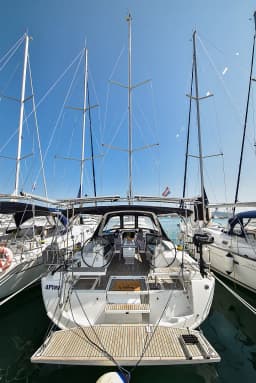 Oceanis 41.1 in Sukošan / D-Marin Dalmacija Marina thumbnail 6
