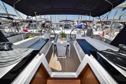 Oceanis 41.1 in Sukošan / D-Marin Dalmacija Marina thumbnail 8