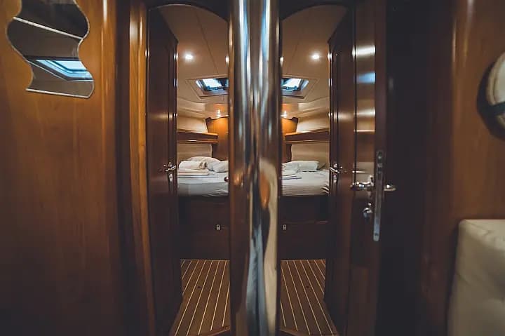 Sun Odyssey 49i in Volos / Port of Volos - Photo 4