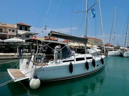 Hanse 348 in Lefkada / Port of Lefkas thumbnail 18