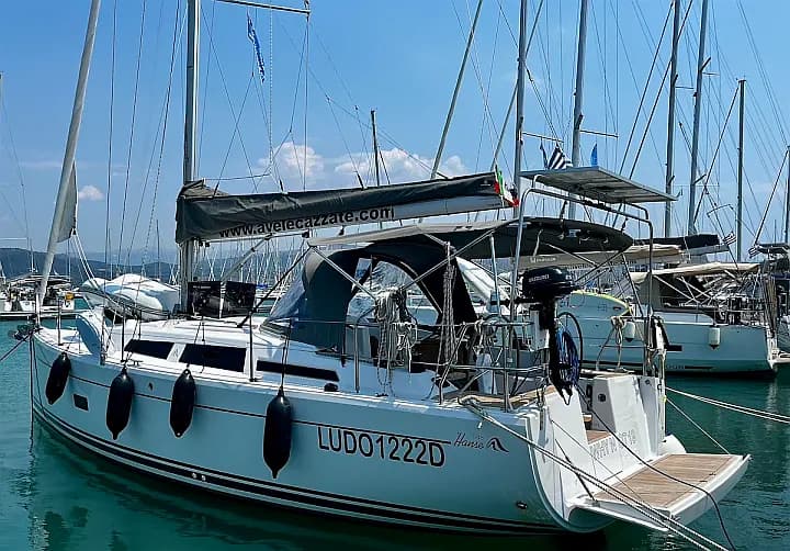 Hanse 348 in Lefkada / Port of Lefkas - Photo 4