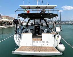 Hanse 348 in Lefkada / Port of Lefkas thumbnail 5