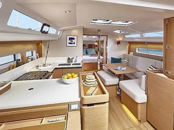 Sun Odyssey 440 in Paros port - Photo 3