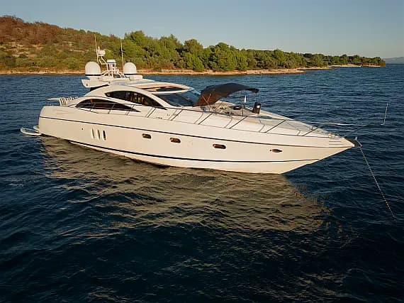 Sunseeker Predator 72 in Podstrana / Marina Lav - image 1