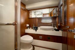 Sunseeker Predator 72 in Podstrana / Marina Lav thumbnail 22