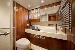 Sunseeker Predator 72 in Podstrana / Marina Lav thumbnail 26