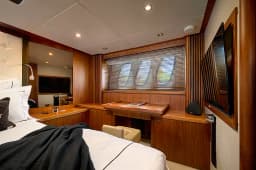 Sunseeker Predator 72 in Podstrana / Marina Lav thumbnail 28
