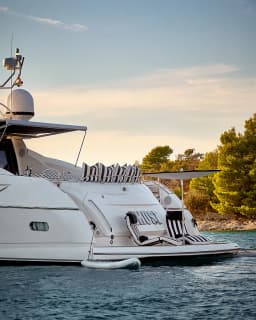 Sunseeker Predator 72 in Podstrana / Marina Lav thumbnail 3