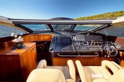 Sunseeker Predator 72 in Podstrana / Marina Lav thumbnail 35