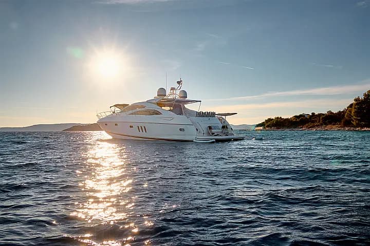 Sunseeker Predator 72 in Podstrana / Marina Lav - Photo 4