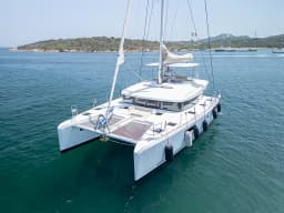 Lagoon 52F in Sardinia / Portisco / Cala dei Sardi thumbnail 42
