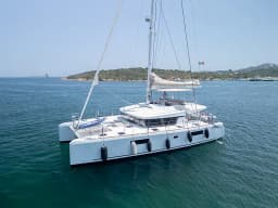 Lagoon 52F in Sardinia / Portisco / Cala dei Sardi thumbnail 43