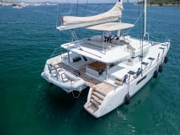 Lagoon 52F in Sardinia / Portisco / Cala dei Sardi thumbnail 50