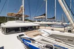 Lagoon 52F in Sardinia / Portisco / Cala dei Sardi thumbnail 8