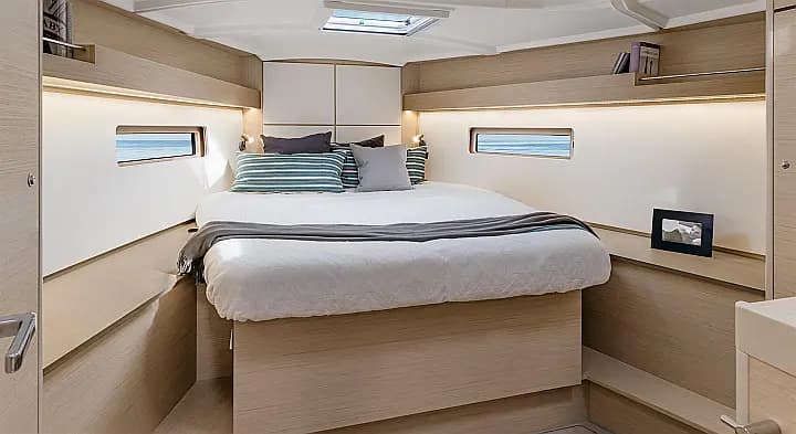 Oceanis 40.1 in Athens / Alimos Marina - Photo 4