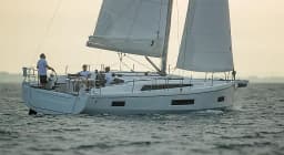 Oceanis 40.1 in Athens / Alimos Marina thumbnail 8