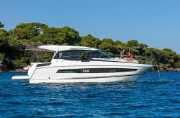 Jeanneau NC 37 in Makarska harbor thumbnail 15