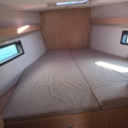 Bavaria C42 in Vibo Marina thumbnail 14