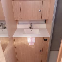 Bavaria C42 in Vibo Marina thumbnail 16