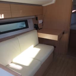 Bavaria C42 in Vibo Marina thumbnail 17