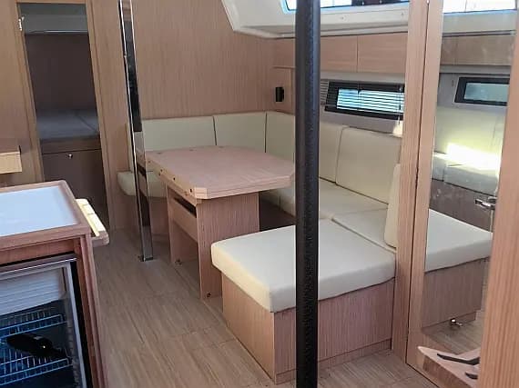 Bavaria C42 in Vibo Marina - Photo 3