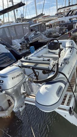 Lagoon 46 in Athens / Alimos Marina thumbnail 6