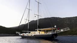 Gulet in Marmaris Yat Limani thumbnail 11