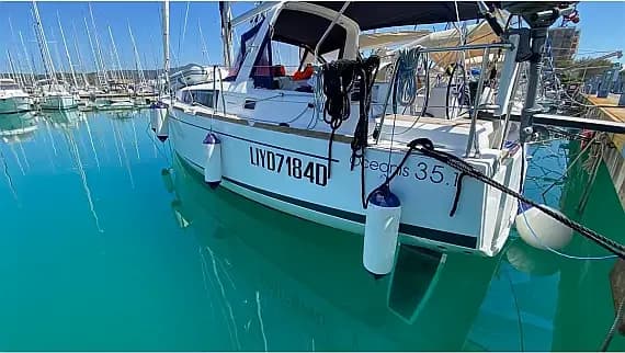 Oceanis 35.1 in Castiglioncello / Marina Cala de' Medici - image 1