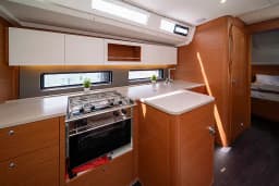 Dufour 41 in Athens / Alimos Marina thumbnail 5