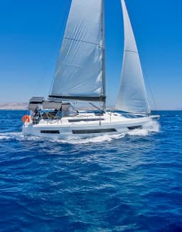 Dufour 41 in Athens / Alimos Marina thumbnail 7