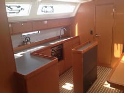 Bavaria 46 Cruiser in Athens / Alimos Marina thumbnail 6